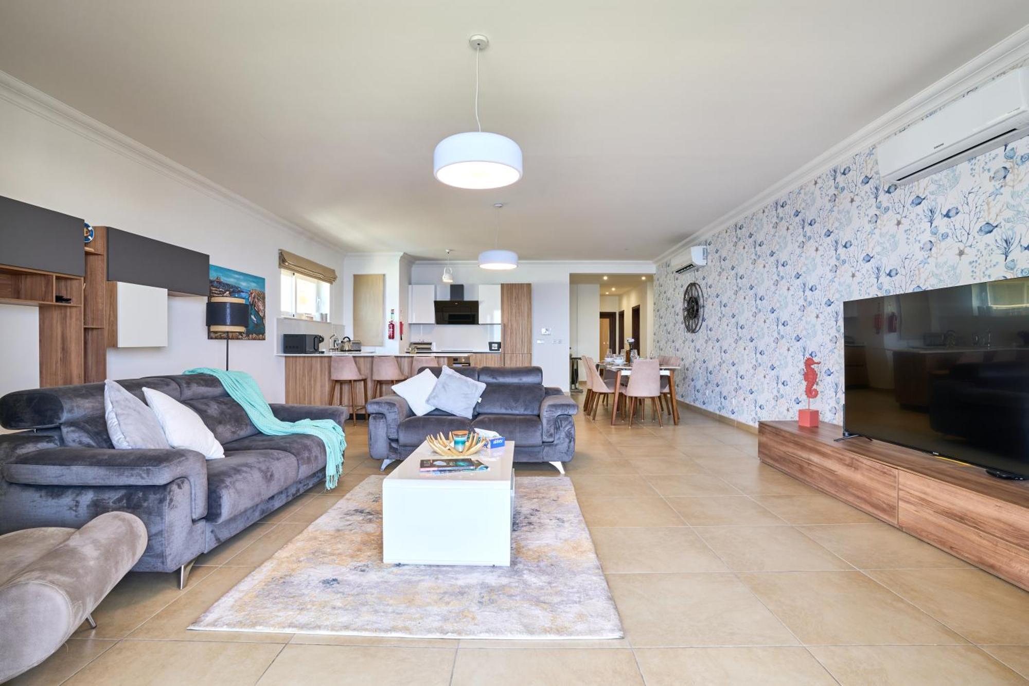 Stunning 3-Bedroom Seaview Retreat In Fort Cambridge Sliema Zewnętrze zdjęcie