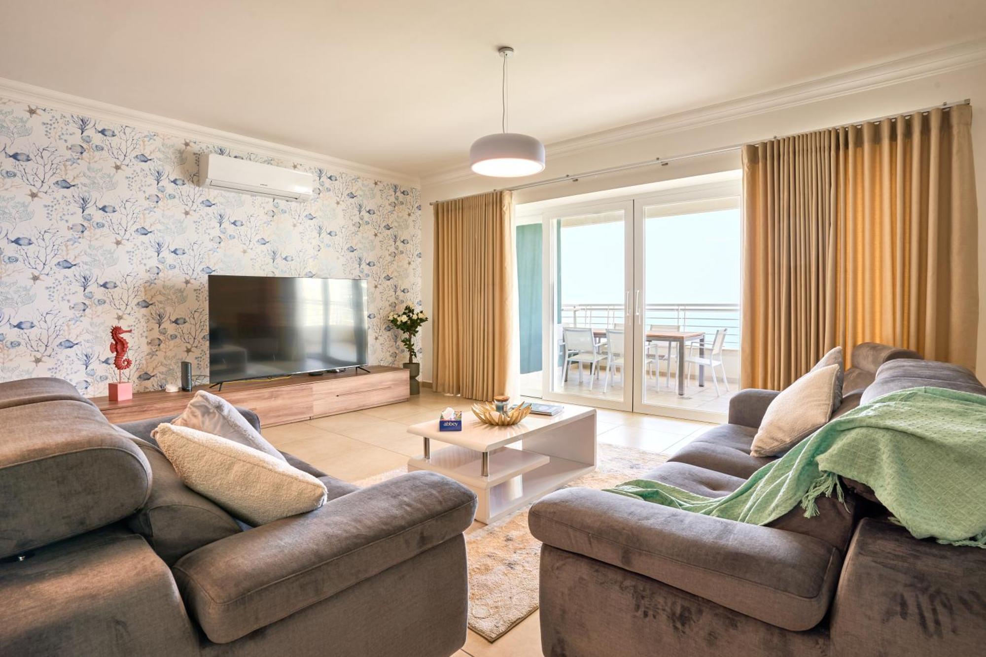 Stunning 3-Bedroom Seaview Retreat In Fort Cambridge Sliema Zewnętrze zdjęcie