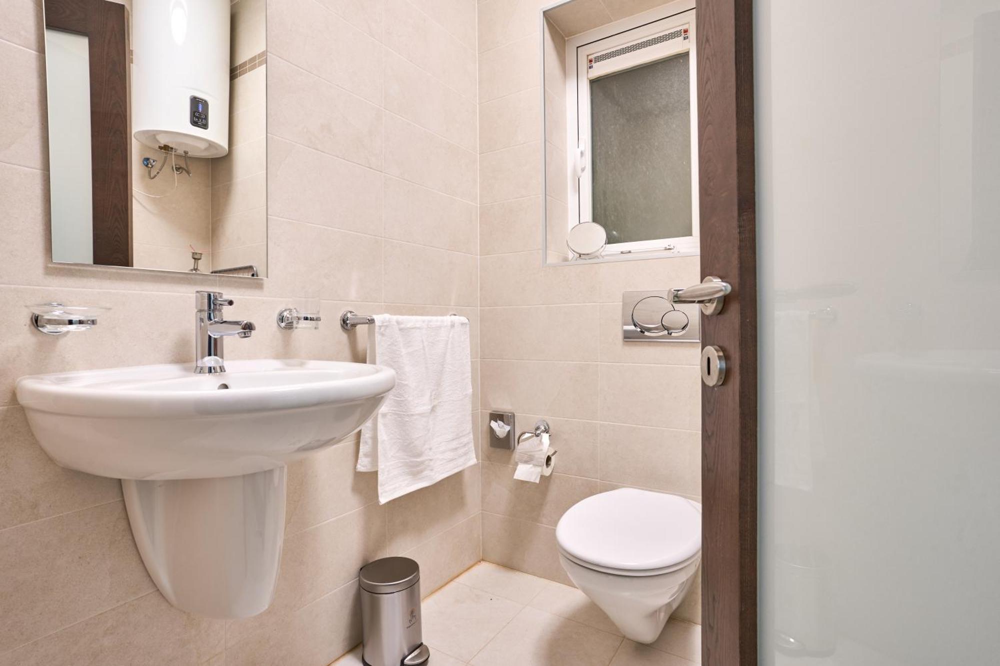 Stunning 3-Bedroom Seaview Retreat In Fort Cambridge Sliema Zewnętrze zdjęcie